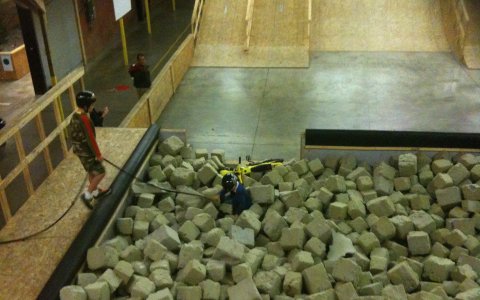 Canada - Indoor Bikepark - Foam pit